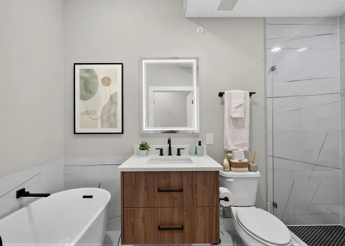 Stylish 2-story Dual Near Downtown Fw Apartment Fort Worth