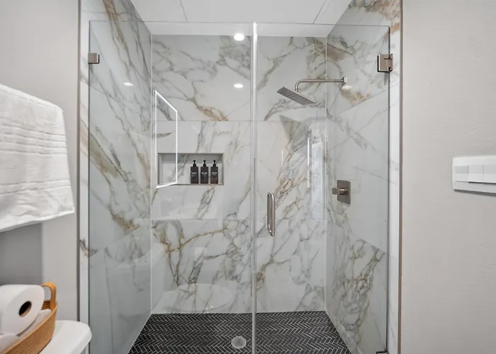 Stylish 2-story Dual Near Downtown Fw Apartment Fort Worth